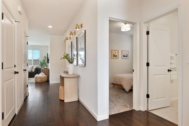 Building Photo - 3 Bedroom Home in Whitney Ranch