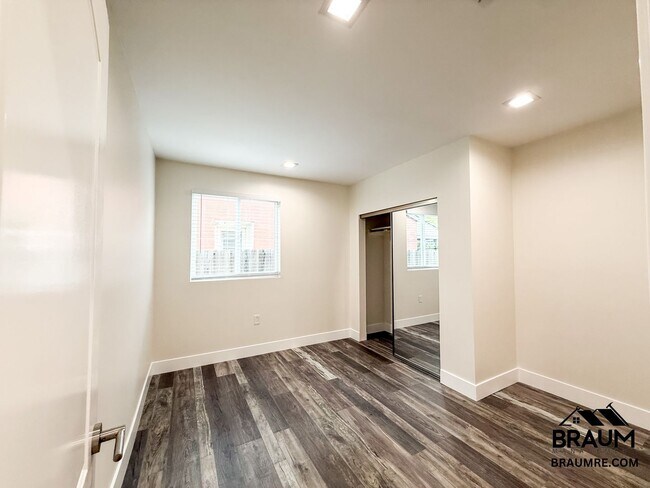 Building Photo - 1622-1624 S. CARMELINA