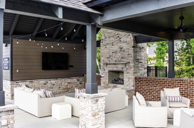 Building Photo - 2821 Yorkshire Moors Wy