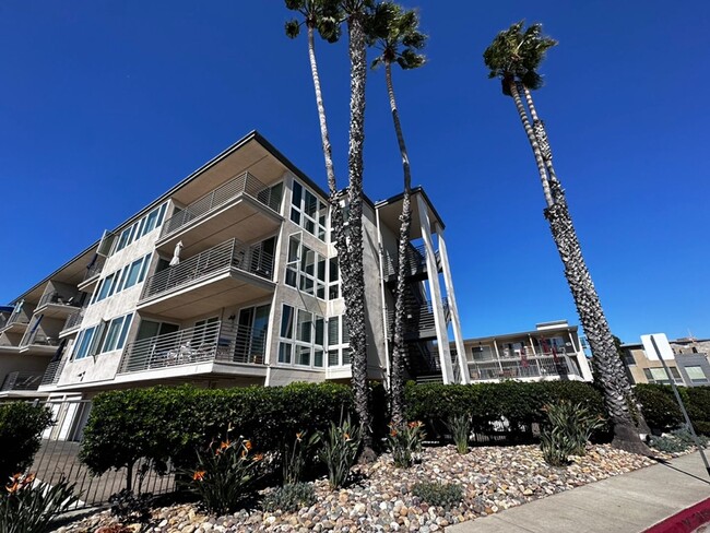 Building Photo - Studio in Point Loma