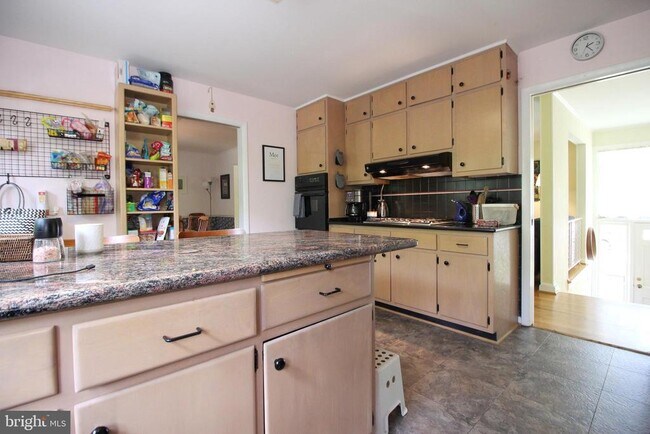Building Photo - 304 Timber Ln