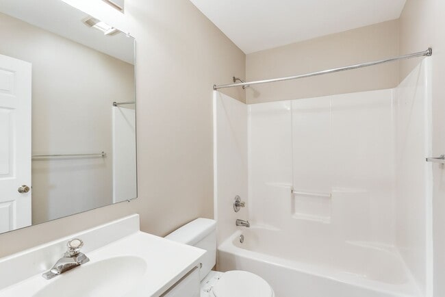 Building Photo - Three bedroom two bathroom end unit townhouse