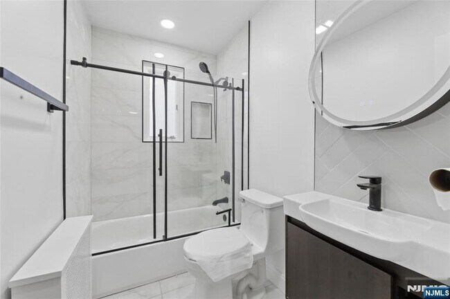 Building Photo - 35-10 Ferry Heights