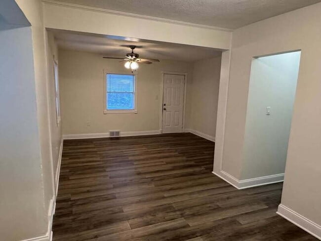 Building Photo - 3528 Rollins Ave