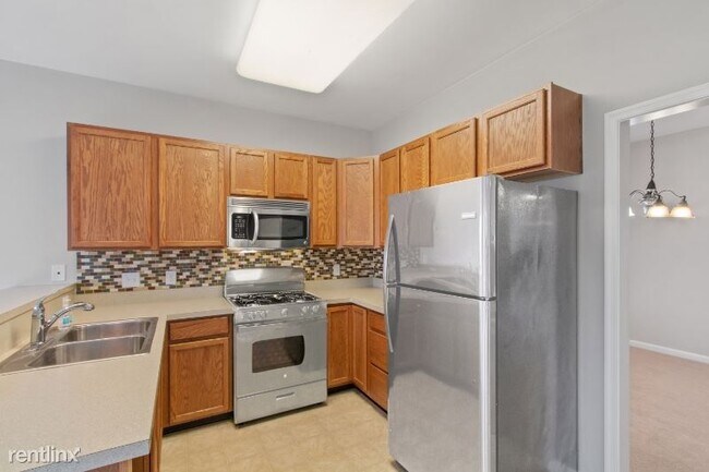 Building Photo - 3 br, 2.5 bath Townhome - 43 Shire Ct