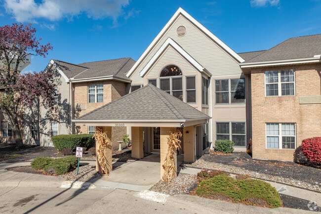 Building Photo - The Northridge