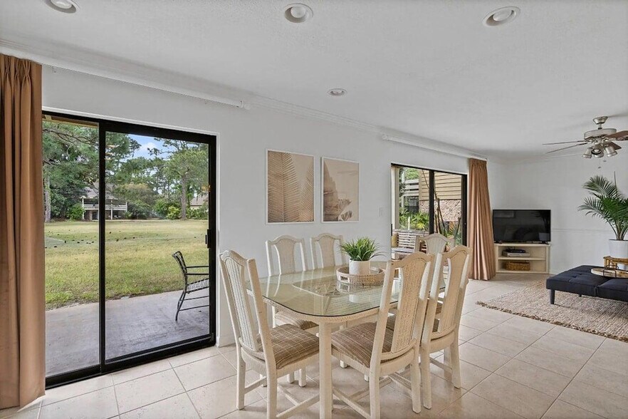 Building Photo - 125 Sunset Bay