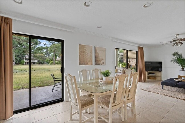 Building Photo - 125 Sunset Bay