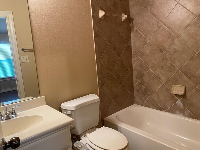 Building Photo - 25503 Lockspur Dr