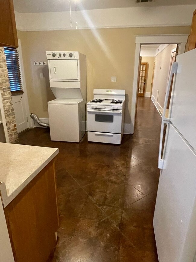 Building Photo - 1BD/1BA Shotgun in MidCity