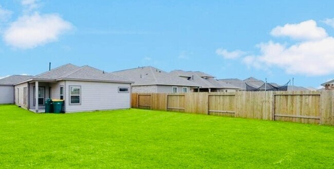 Building Photo - 10314 Birch Peak Dr