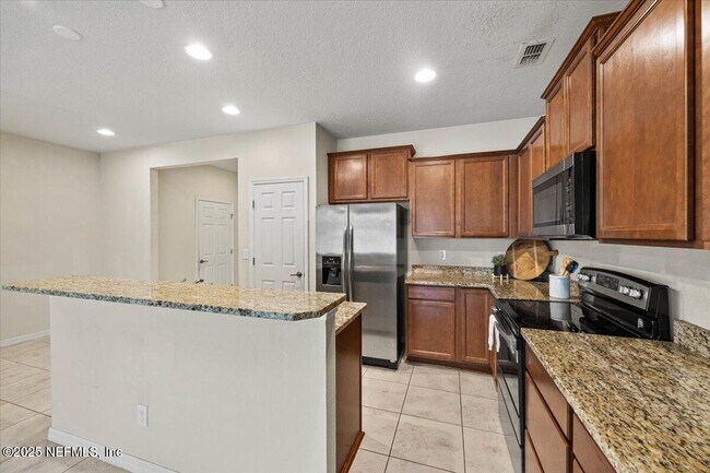 Building Photo - 7023 Buroak Ct