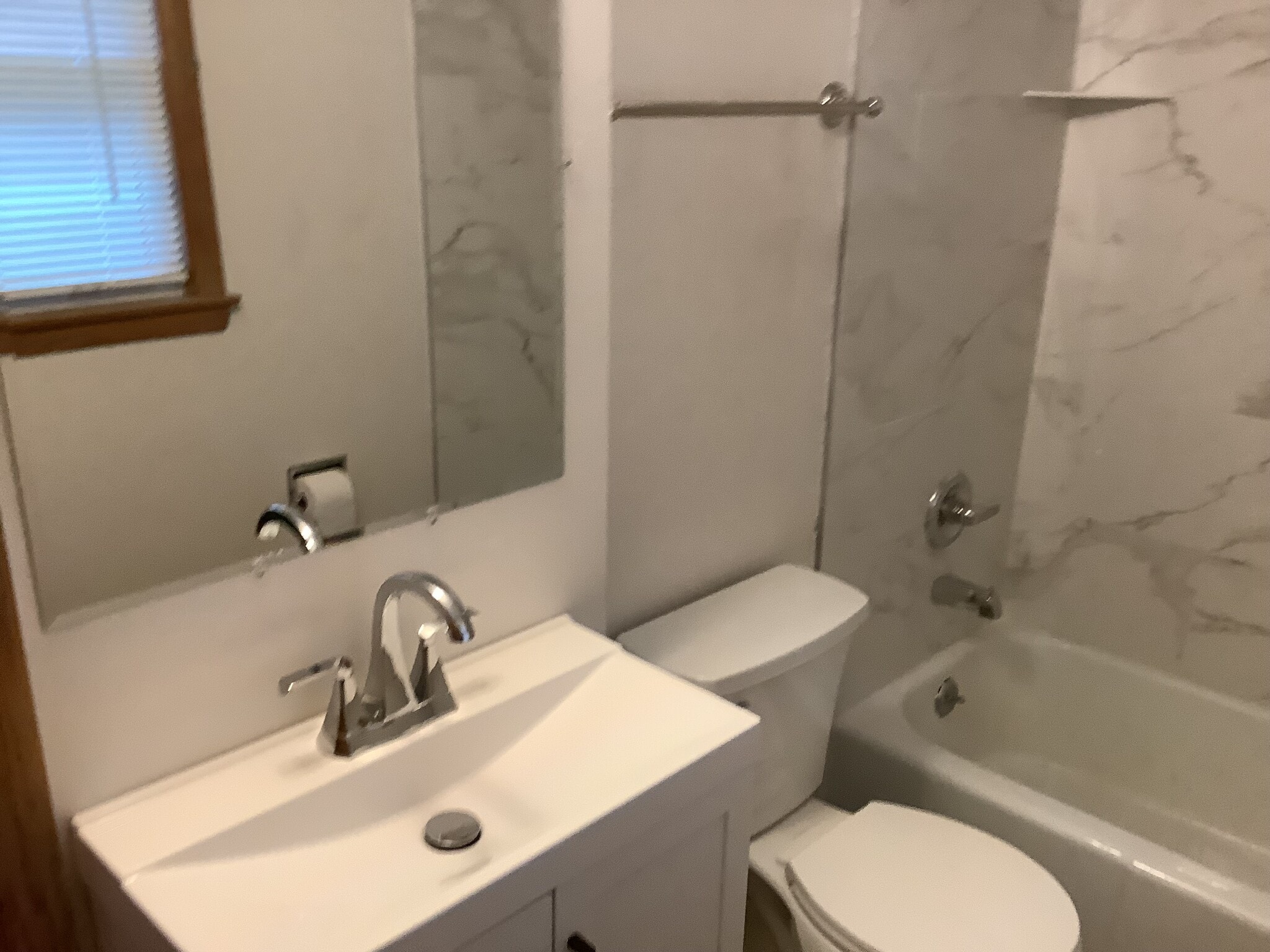 Bathroom - 835 Neufeld St