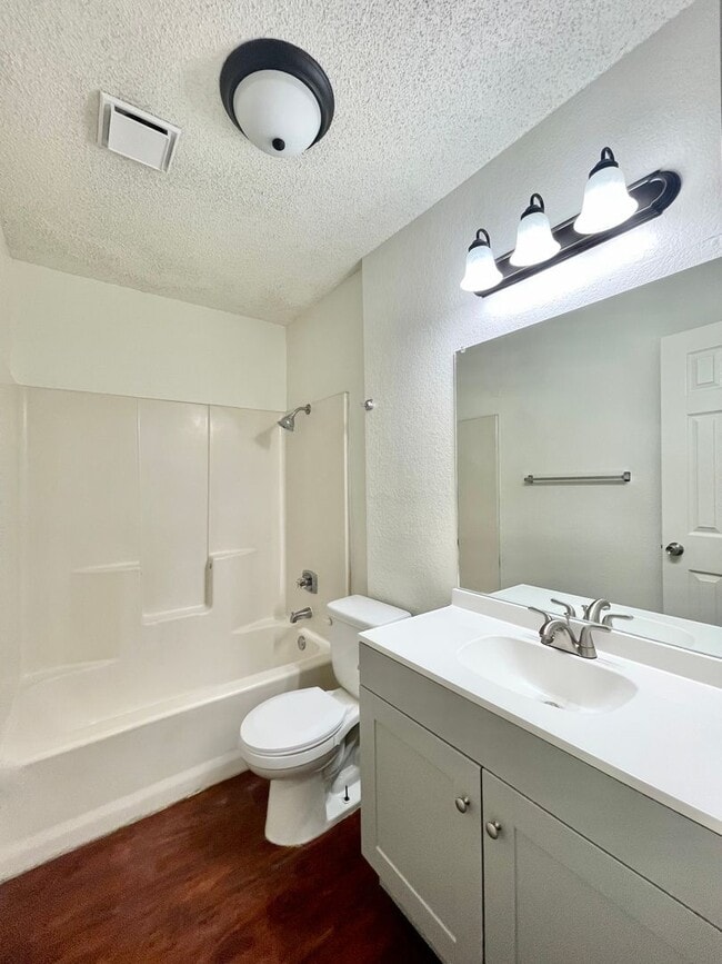 Building Photo - 4104 Shawn Dr