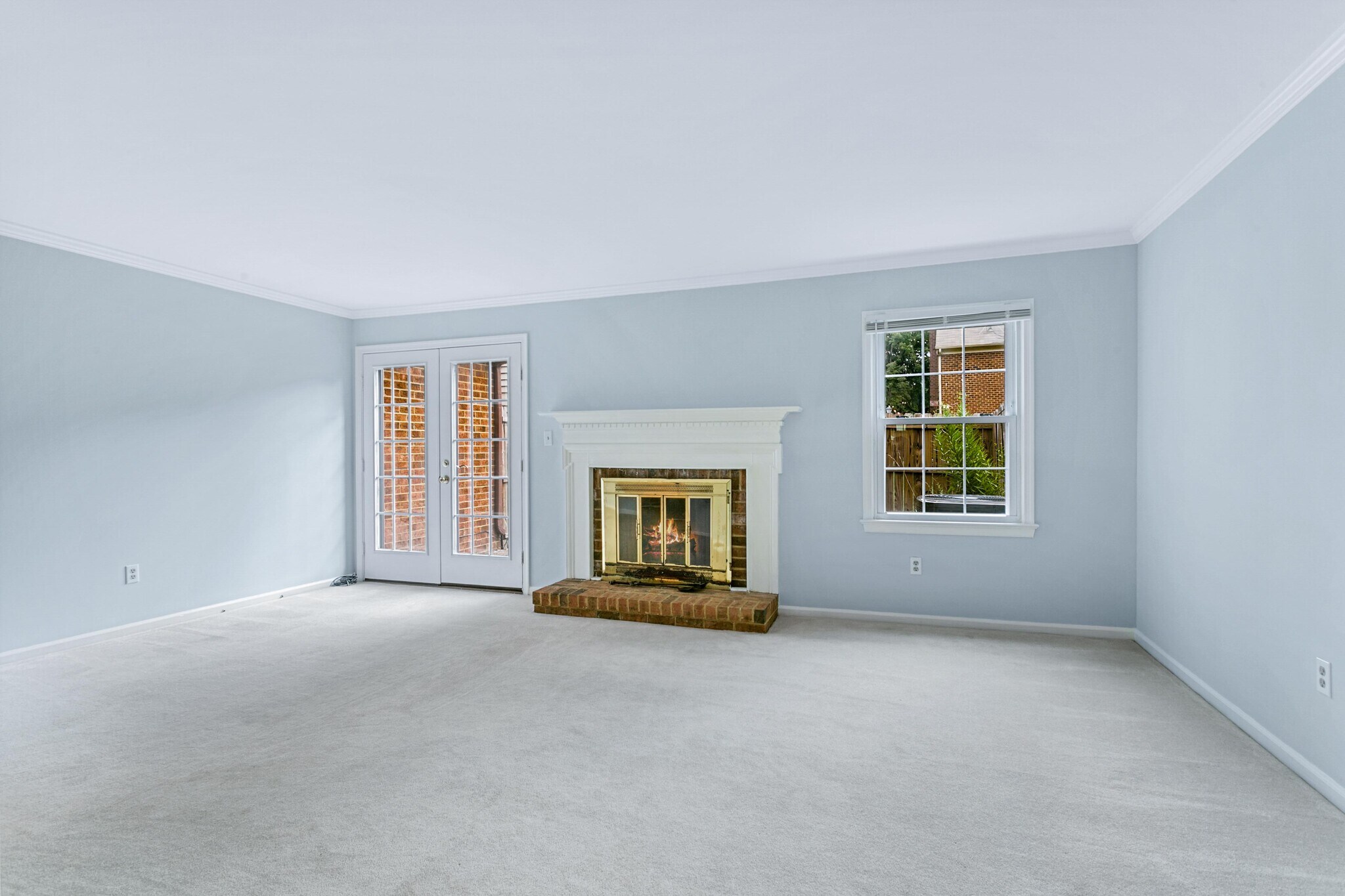 Large Family Room with Fireplace - 117 Wellesley Dr