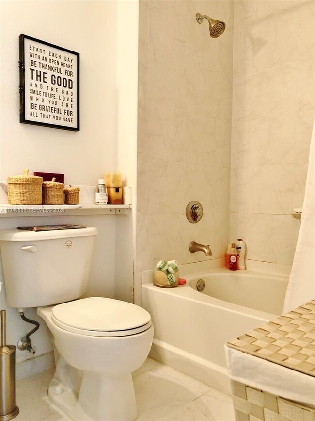 Building Photo - 234 NE 3rd St