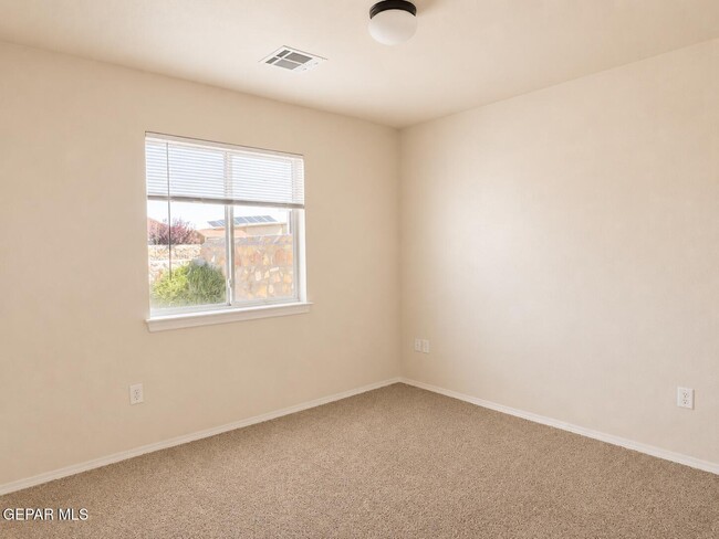 Building Photo - 12871 Hidden Grove Dr