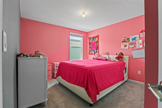 Building Photo - 11164 NW Middle Stream Dr