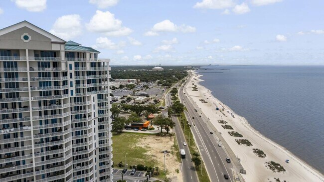 Building Photo - 2668 Beach Blvd