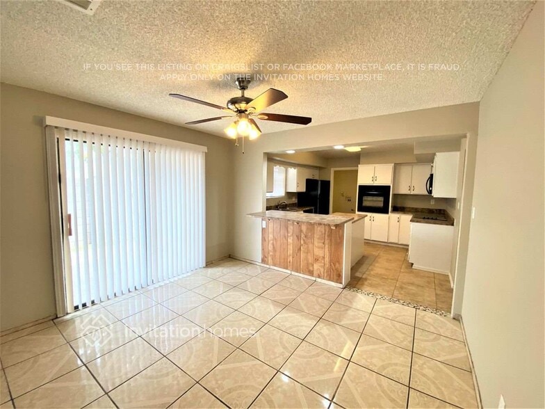 Building Photo - 3751 W Shangri-la Rd