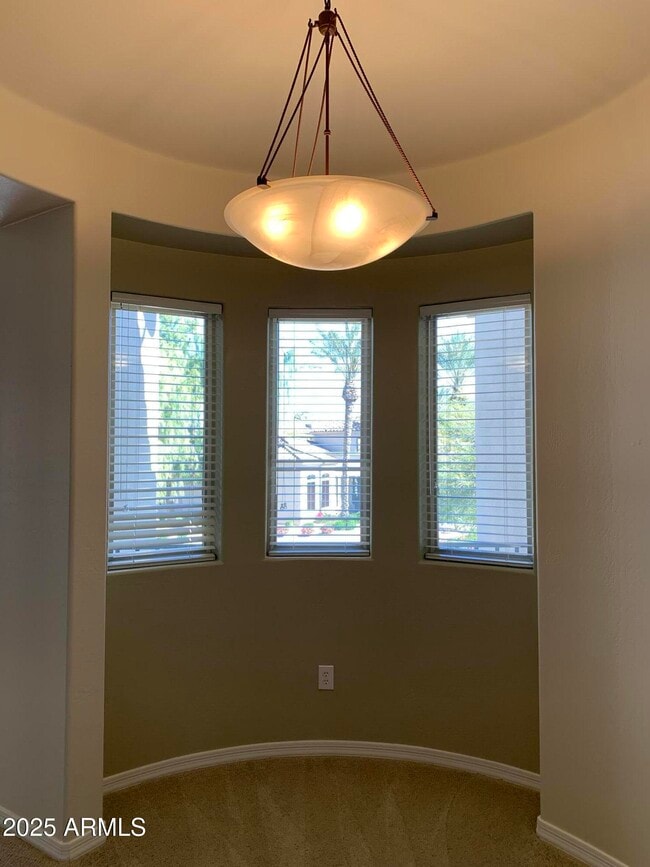 Building Photo - 11000 N 77th Pl