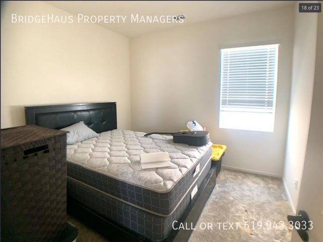 Building Photo - 1005 Cam. Aldea