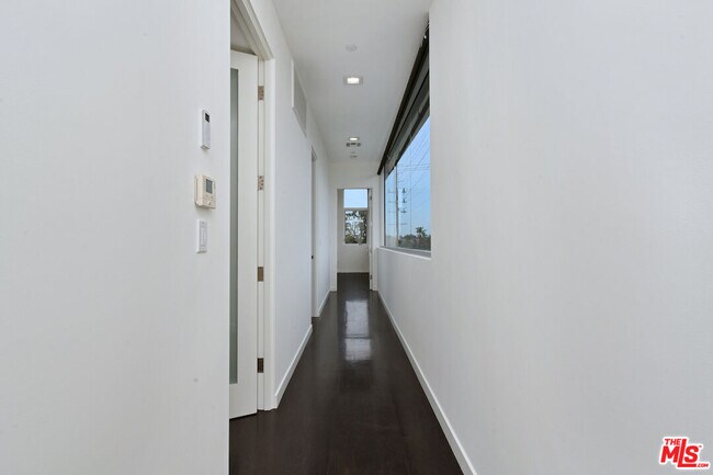 Building Photo - 11610 Ohio Ave