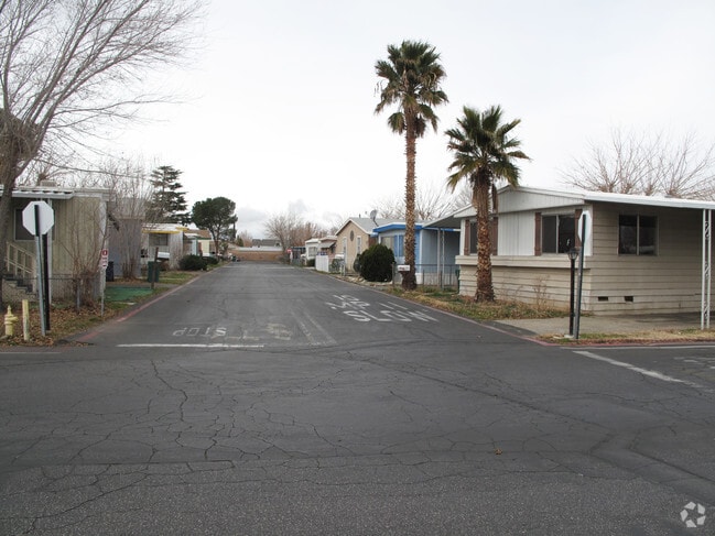 Building Photo - Mountain View Estates