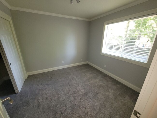 Building Photo - COMING SOON!!! Prime Sacramento Location!