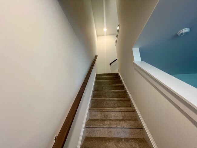 Building Photo - 1242 Cherry Orch Rd