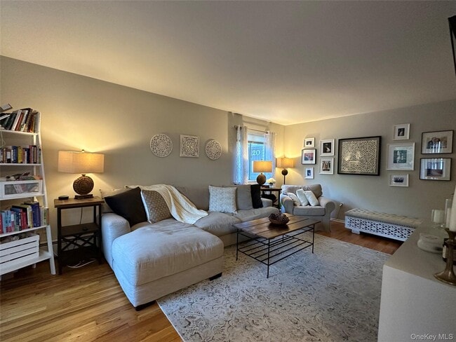 Building Photo - 20 Fisher Ave