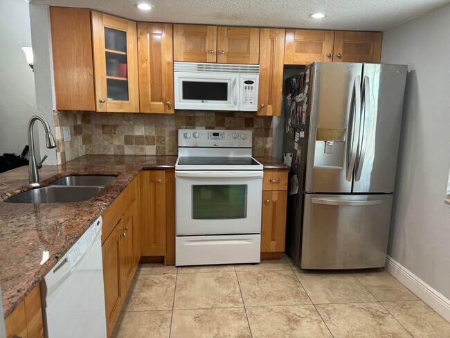 Building Photo - 9200 SW 3rd St