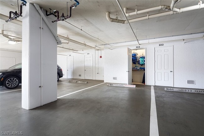 Building Photo - 410 Flagship Dr