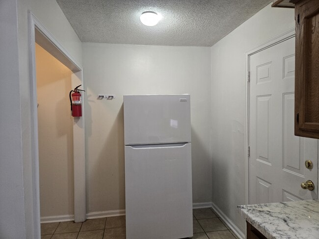 Building Photo - 120 Oak Ridge Ave