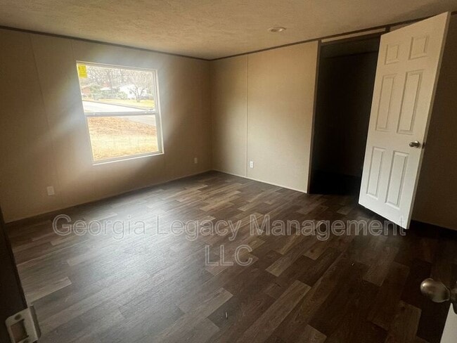 Building Photo - 57 Shady Cir