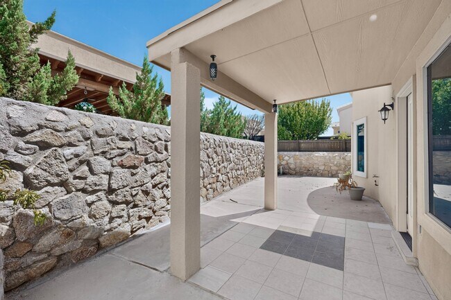 Building Photo - 11583 St Martin Way