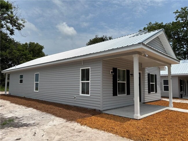 Building Photo - 3420 Hardee Ave
