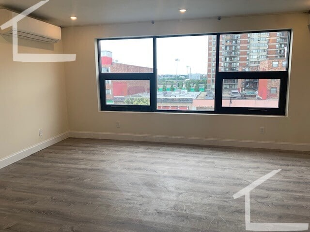 Building Photo - 1028 Commonwealth