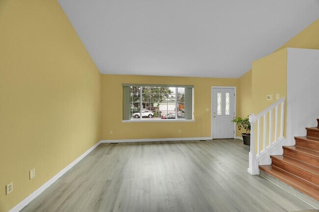 Building Photo - 2034 Buckeye Ave