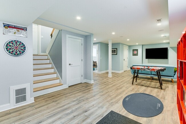 Building Photo - 4727 N Kiona Ave