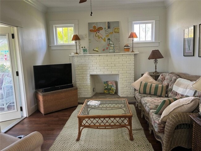 Building Photo - 385 W Cowles St