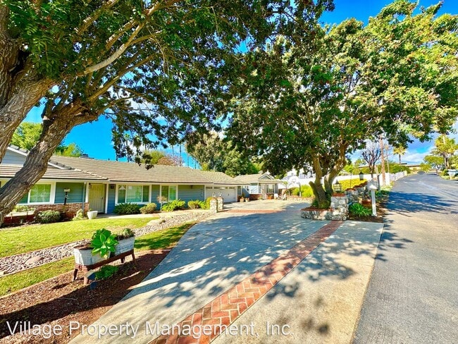 Building Photo - Studio, 1 bath House - 1144 Lydia Lane Gue...
