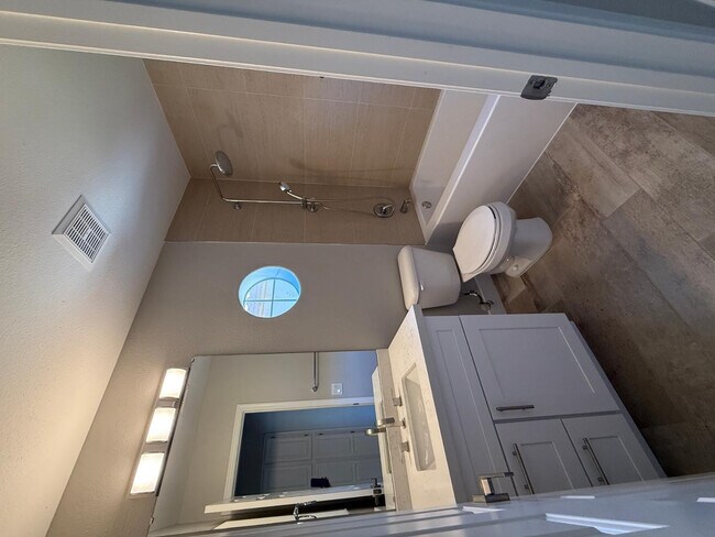 Building Photo - 14535 W Zuni Trail