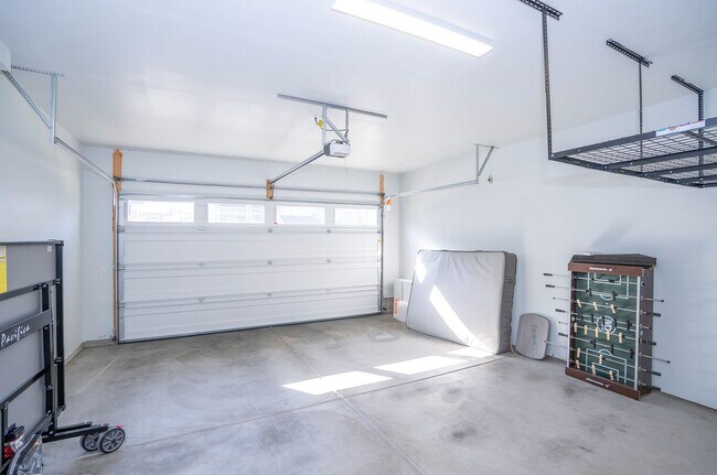 Building Photo - Newer 3-Bed Edgewood Home with A/C, Loft, ...