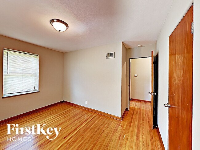 Building Photo - 11251 Old Halls Ferry Rd