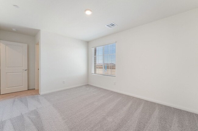 Building Photo - Brand-new 4-bedroom home located in the de...