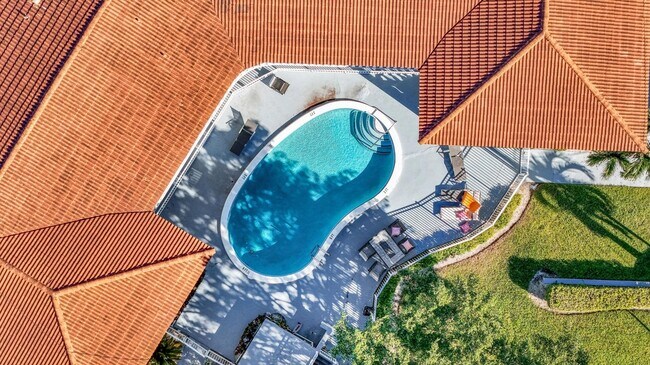 Building Photo - 431 W Camino Real