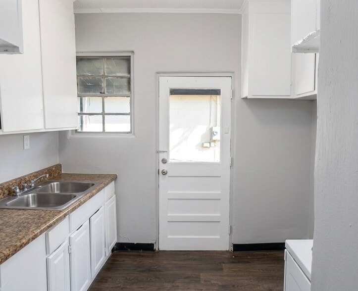 Building Photo - 22 Burgess Ct