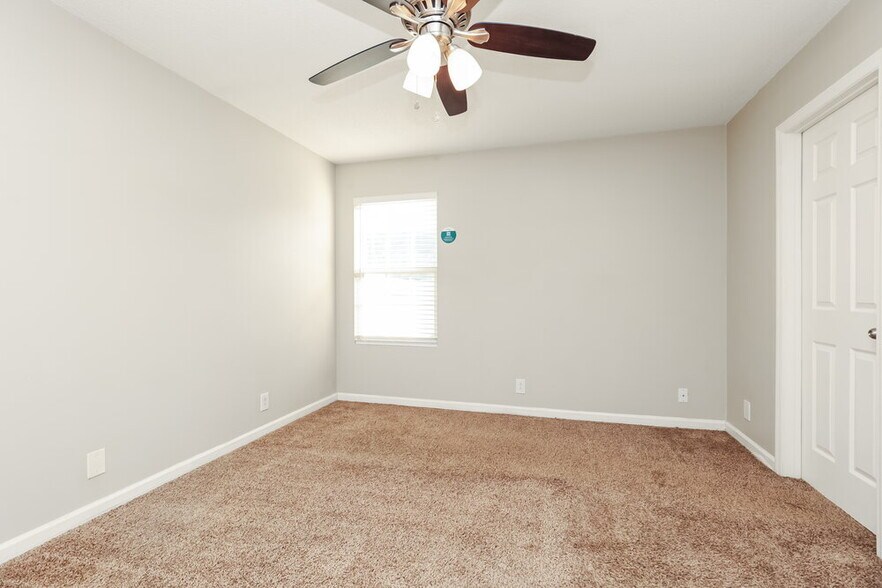 Building Photo - 5066 Cornelius Dr