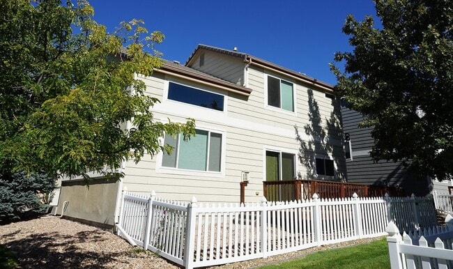 Building Photo - 3460 E 140th Ave